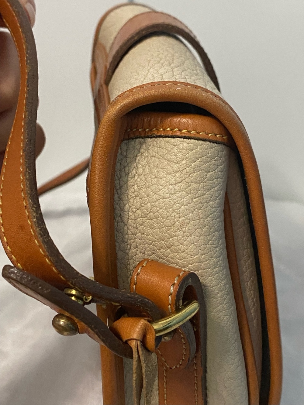Dooney & Bourke Vintage All Weather Leather Saddle Bag Cream Tan Crossbody - Picture 9 of 13